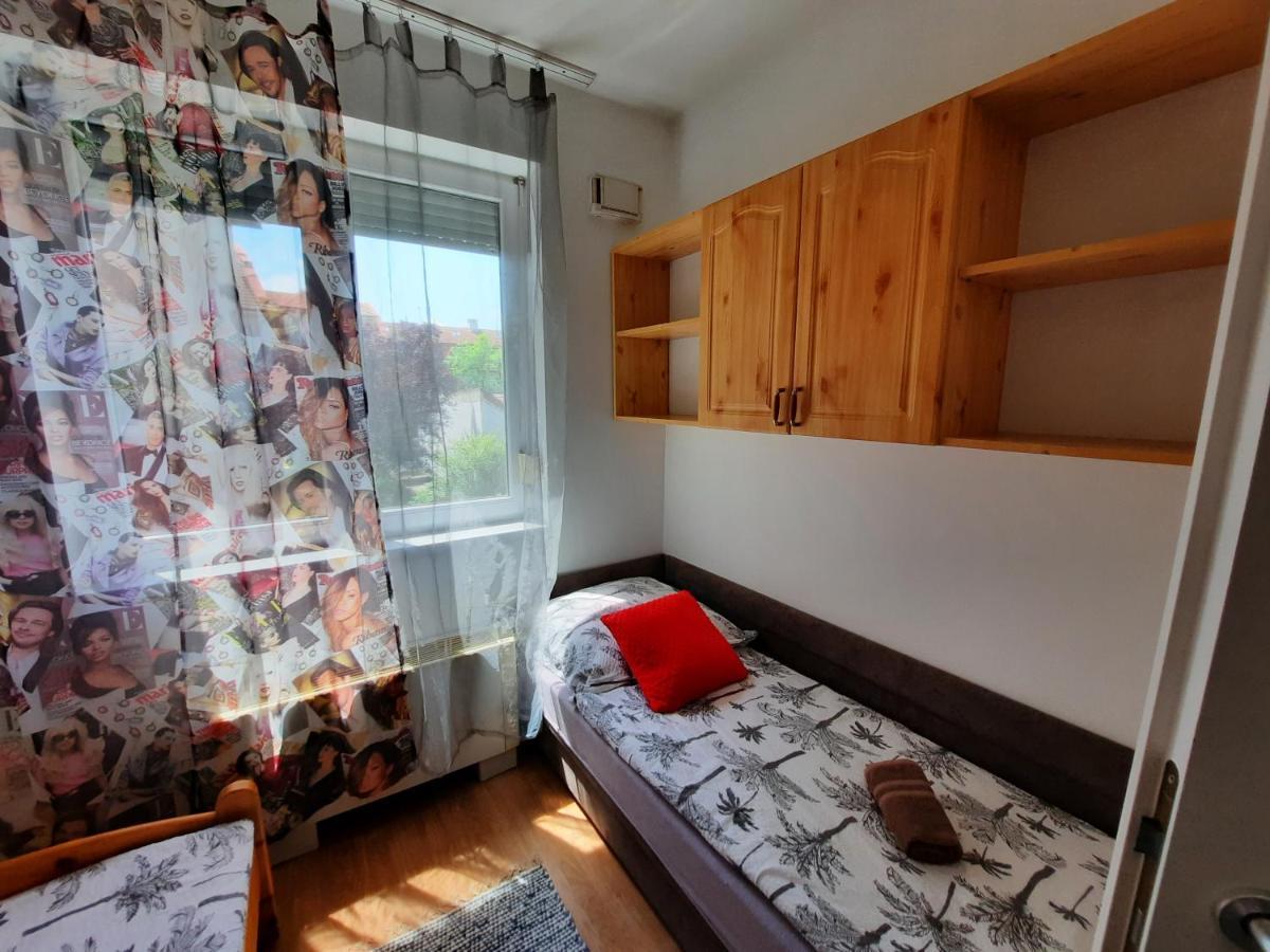 Crazy Frog Gambrinusz Ii. Apartment Hajduszoboszlo Bagian luar foto