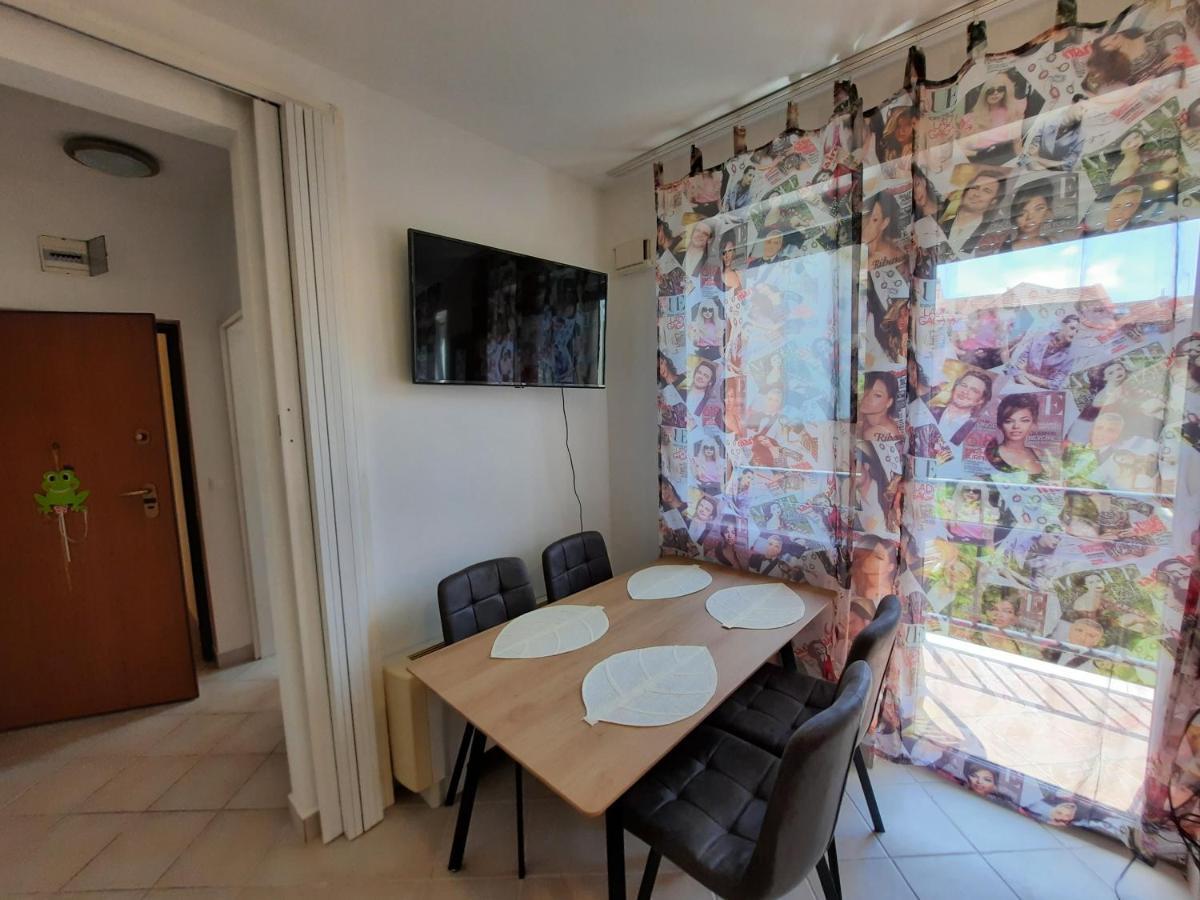 Crazy Frog Gambrinusz Ii. Apartment Hajduszoboszlo Bagian luar foto